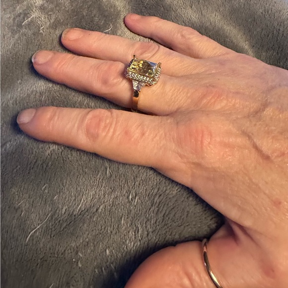 Gorgeous Tycoon brand emerald cut CZ yellow diamond ring - Picture 12 of 13